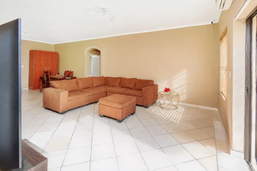 4 Bedroom Property for Sale in Safari Gardens North West